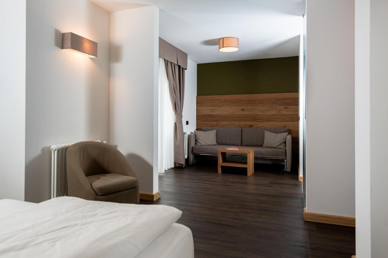 Hotel Valacia Поцца-ді-Фасса Екстер'єр фото