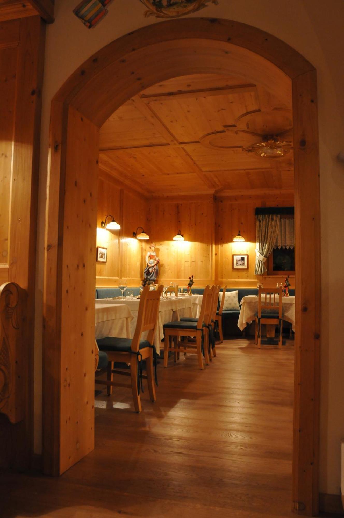 Hotel Valacia Поцца-ді-Фасса Екстер'єр фото