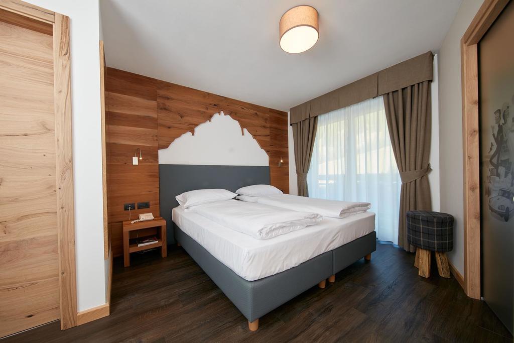Hotel Valacia Поцца-ді-Фасса Екстер'єр фото