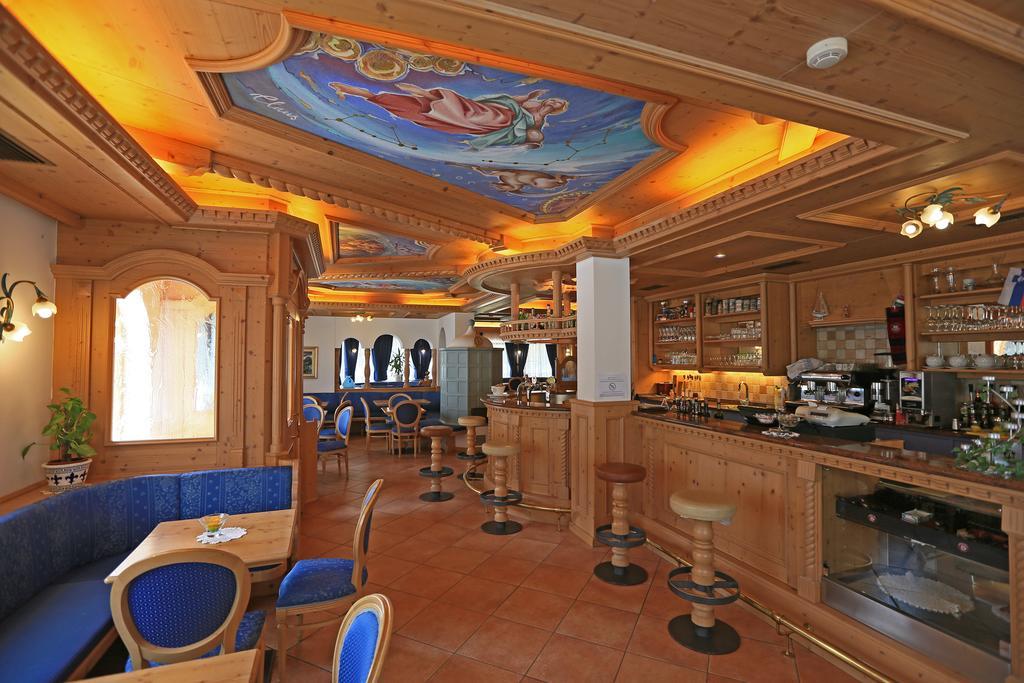 Hotel Valacia Поцца-ді-Фасса Екстер'єр фото